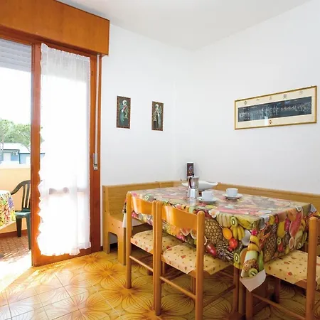 Apartment In 24620 *